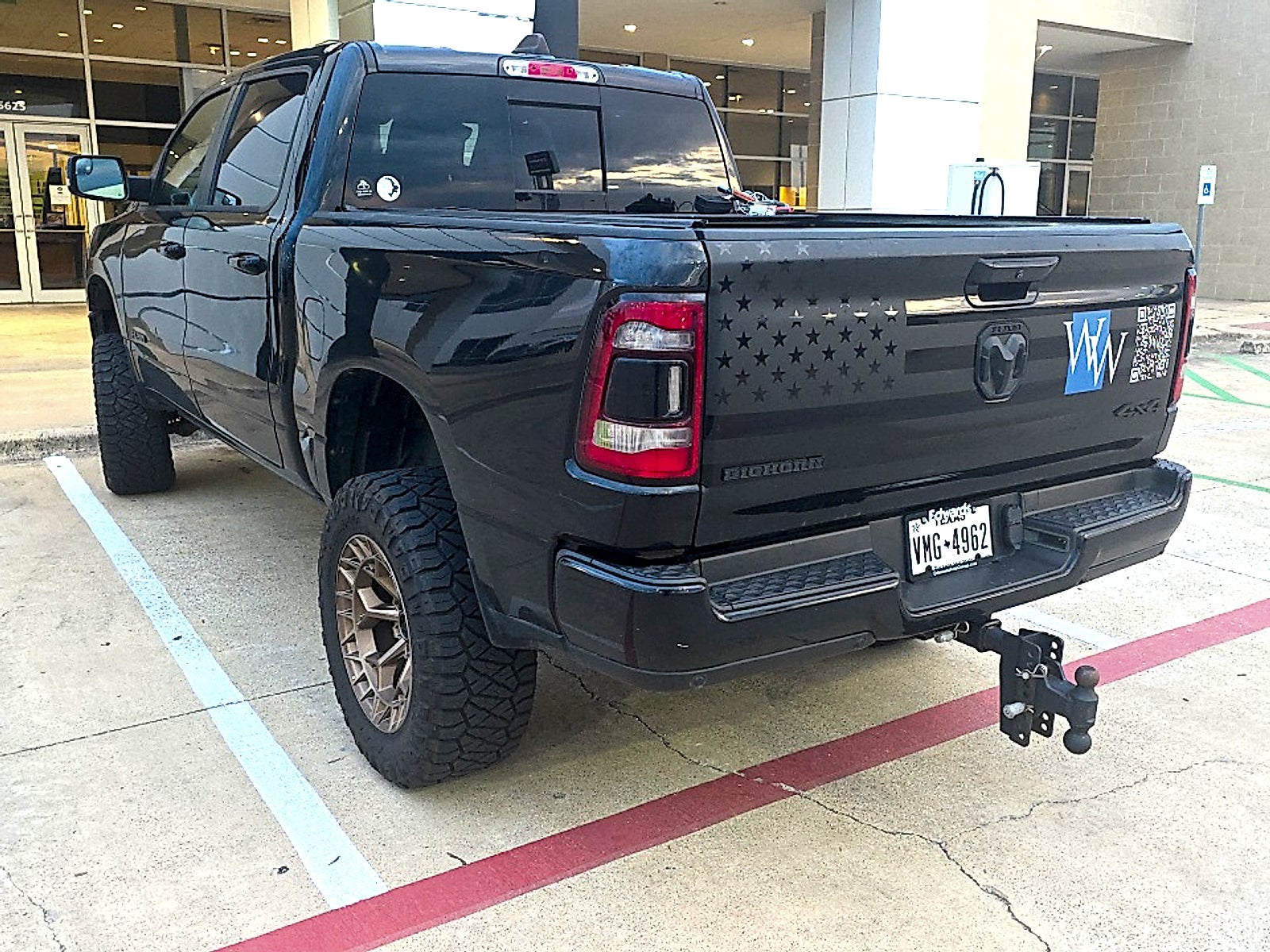2023 RAM 1500 Big Horn Crew Cab 4x4 5'7" Box