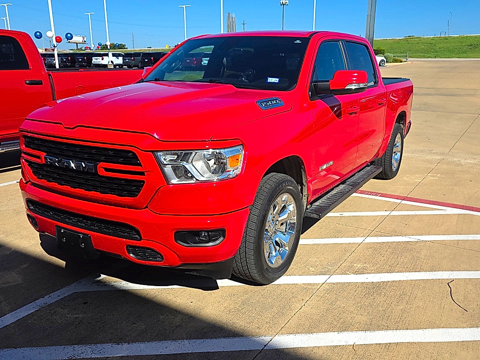 2022 RAM 1500 Lone Star Crew Cab 4x4 5'7" Box