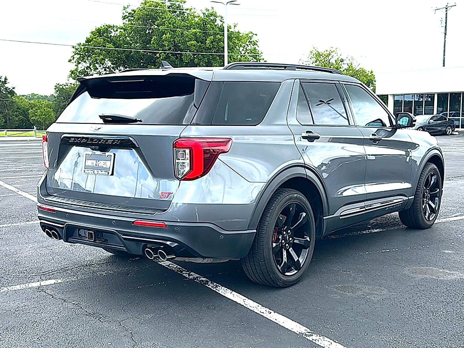 2022 Ford Explorer ST