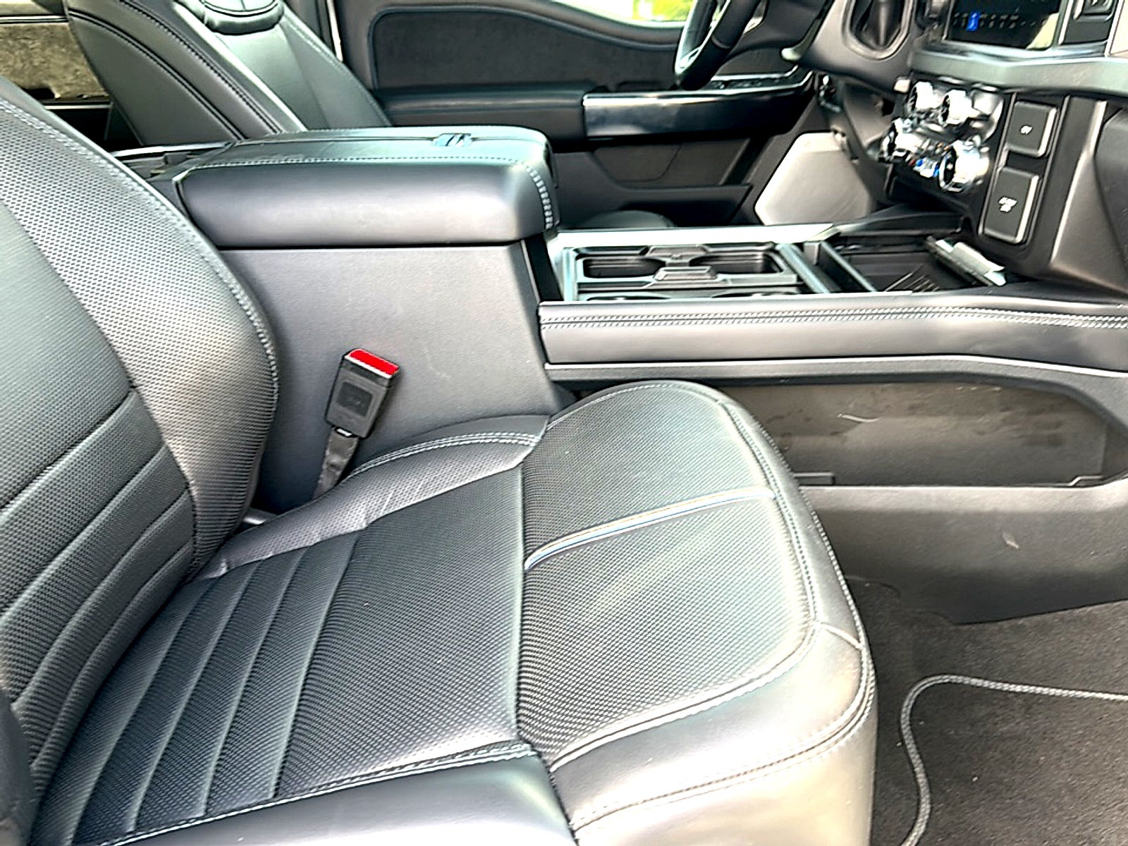 2025 Ford F-250 Platinum