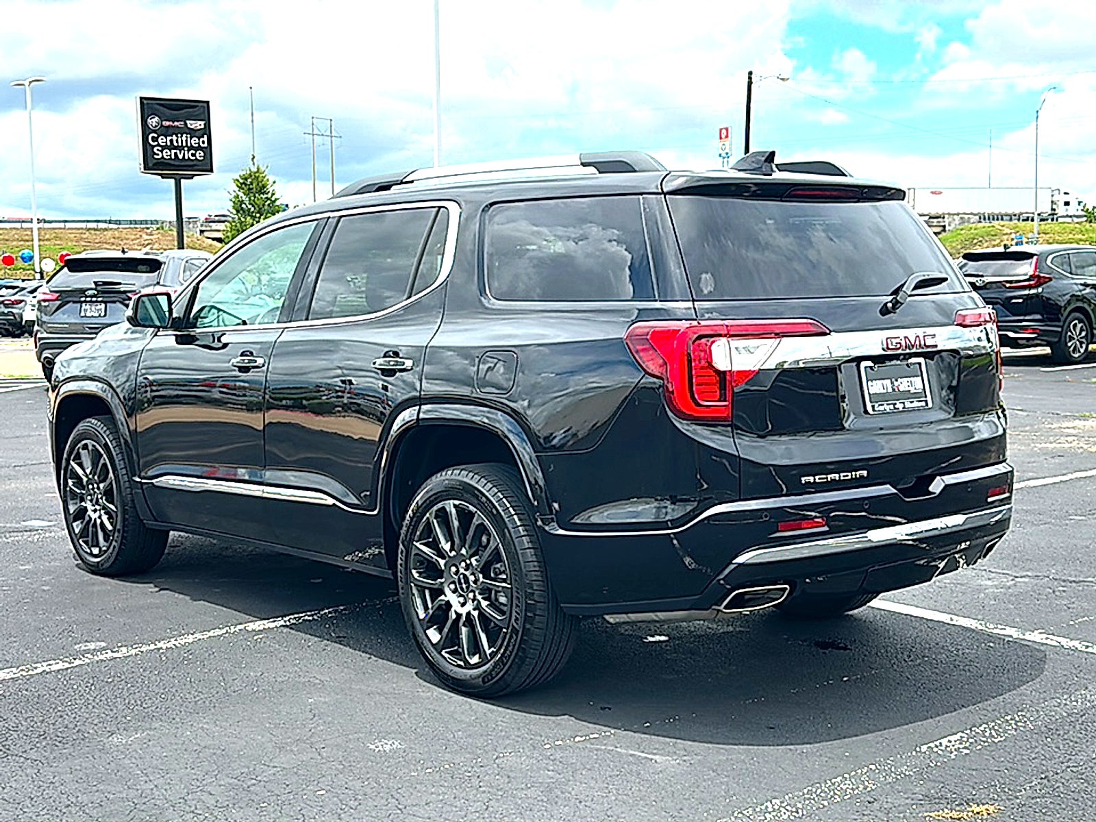 2023 GMC Acadia Denali