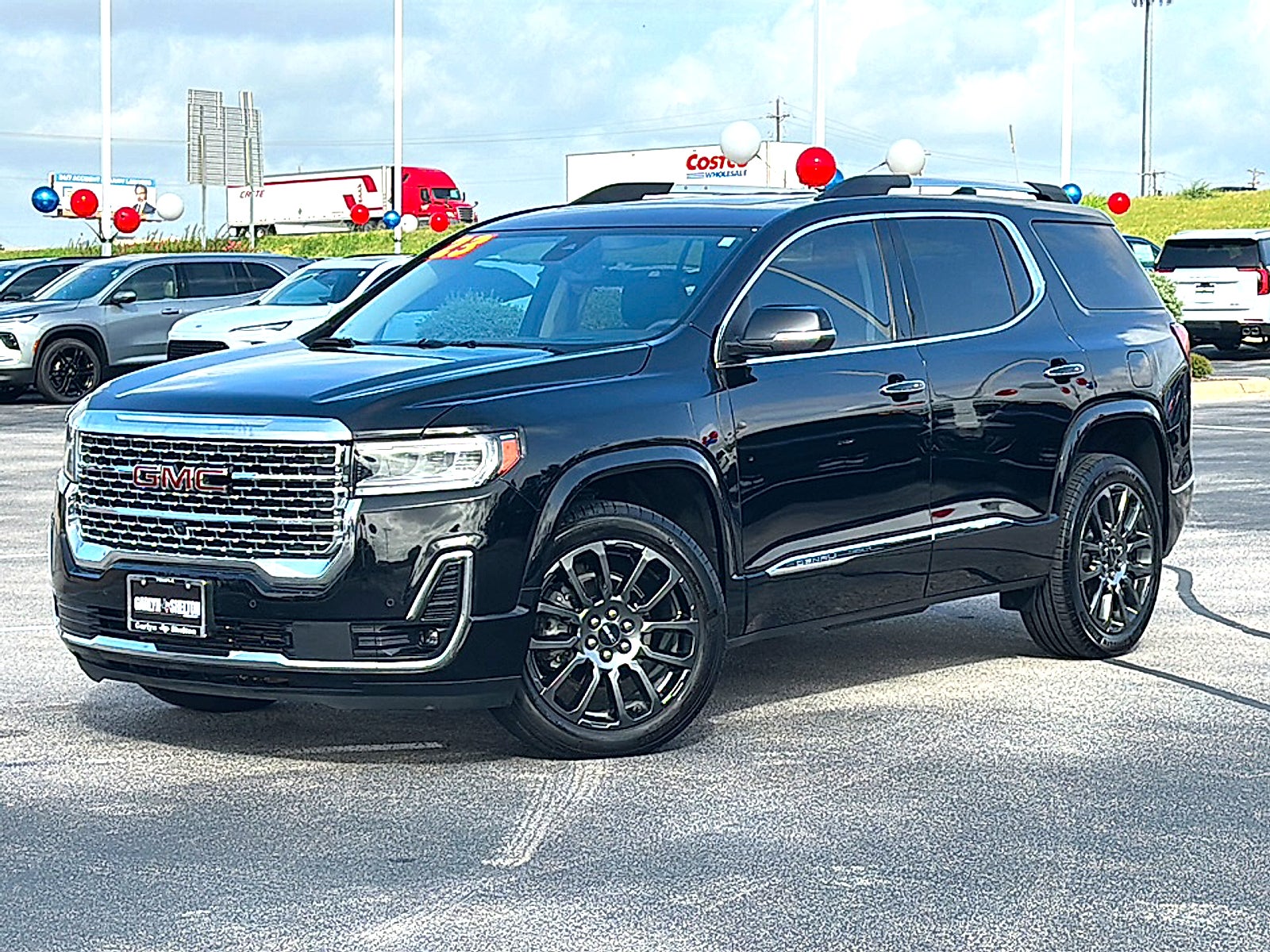 2023 GMC Acadia Denali