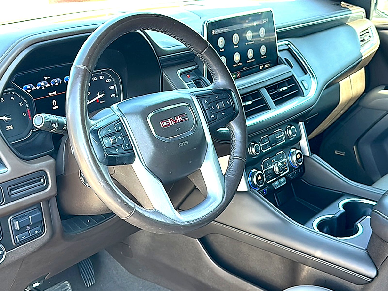 2021 GMC Yukon SLT