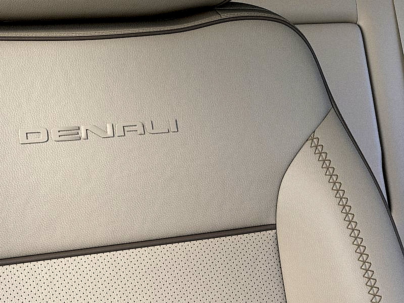 2027 GMC Yukon XL Denali