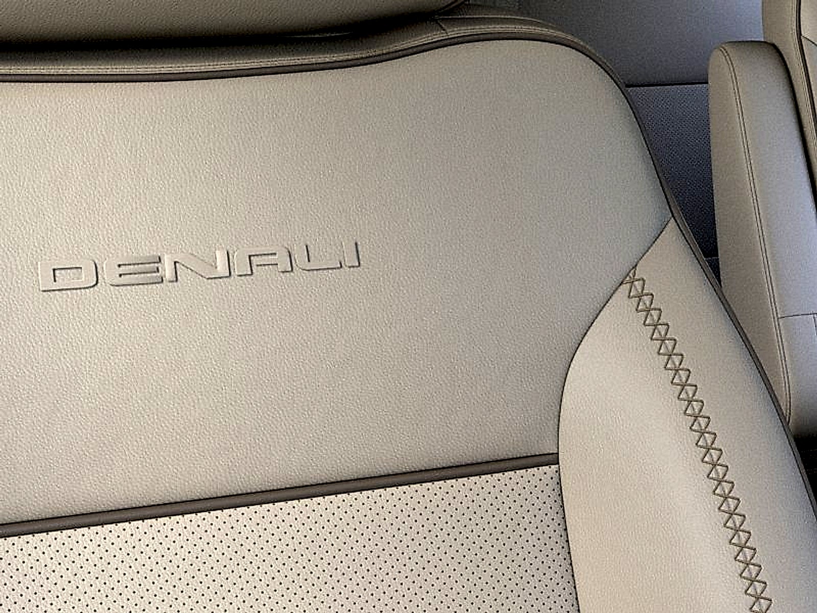 2027 GMC Yukon XL Denali