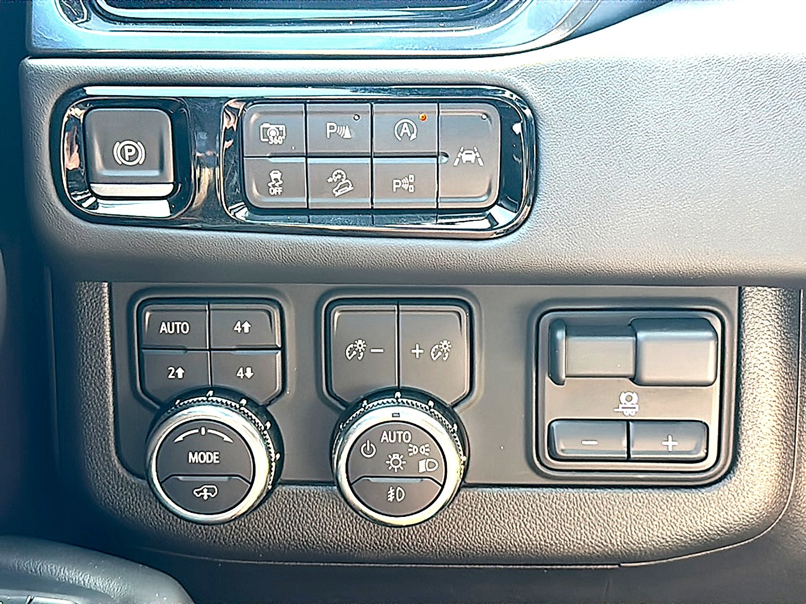 2025 GMC Yukon AT4 Ultimate