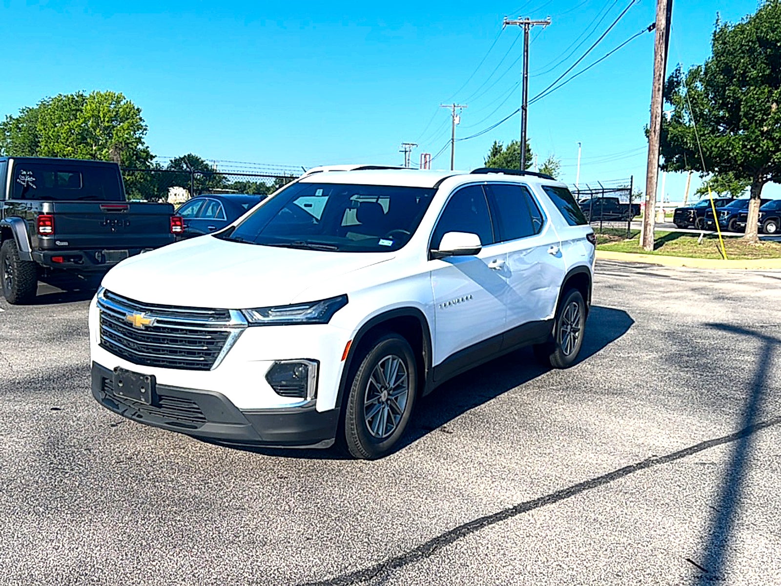 2023 Chevrolet Traverse LT Cloth