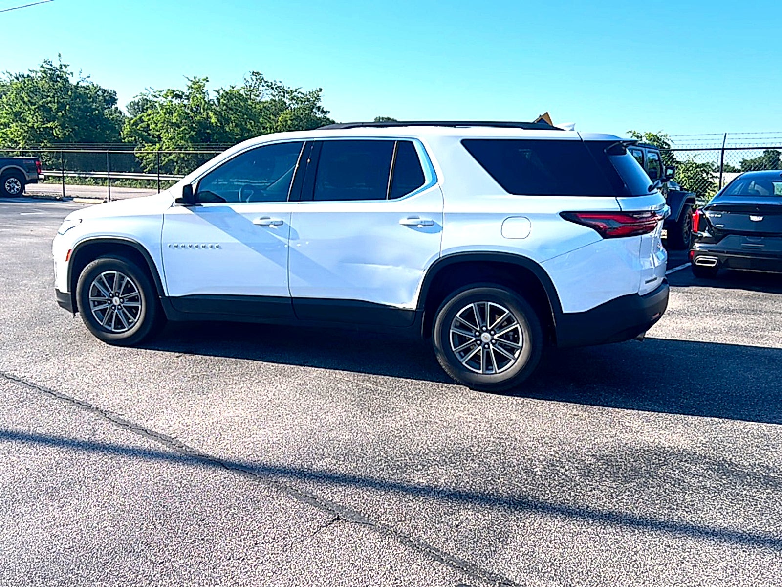 2023 Chevrolet Traverse LT Cloth