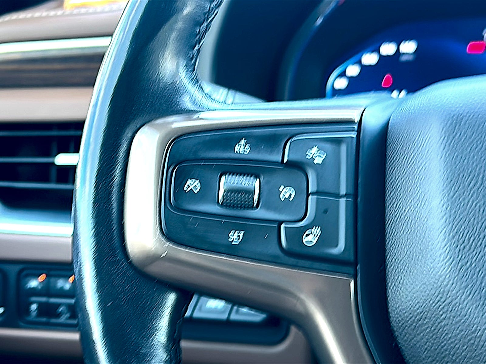 2023 Chevrolet Suburban High Country