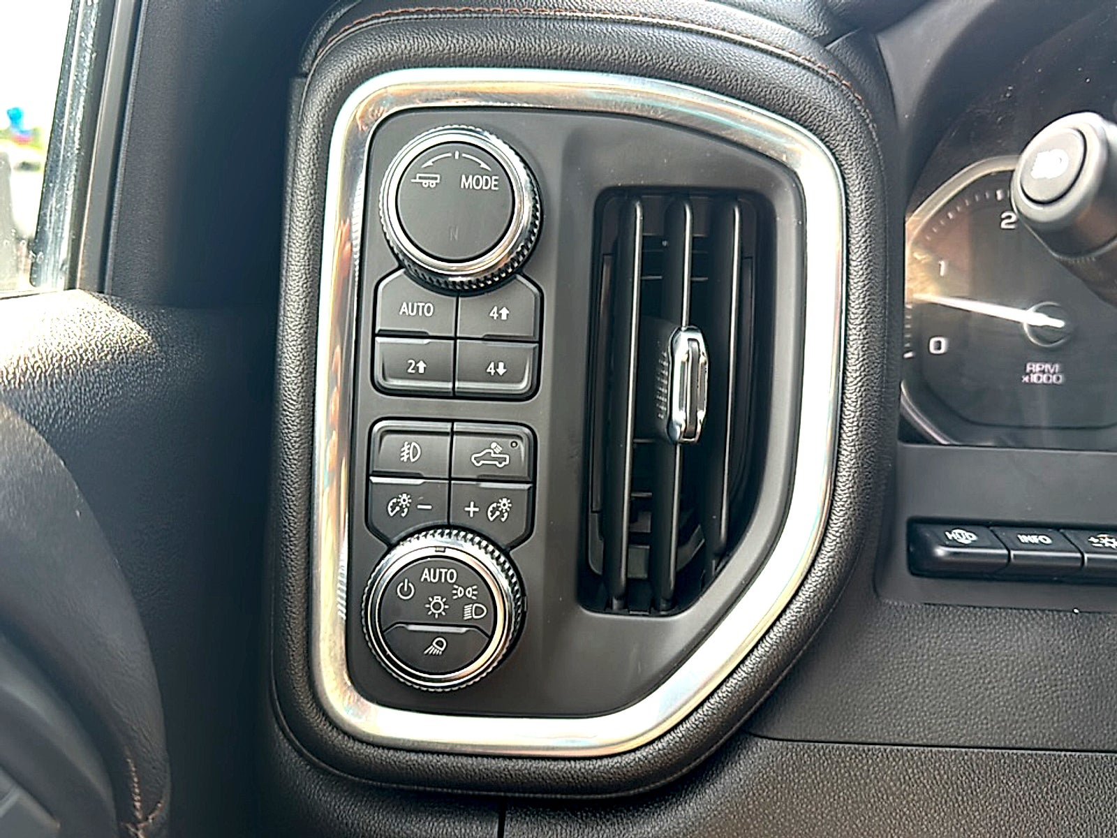 2023 GMC Sierra 2500 HD AT4