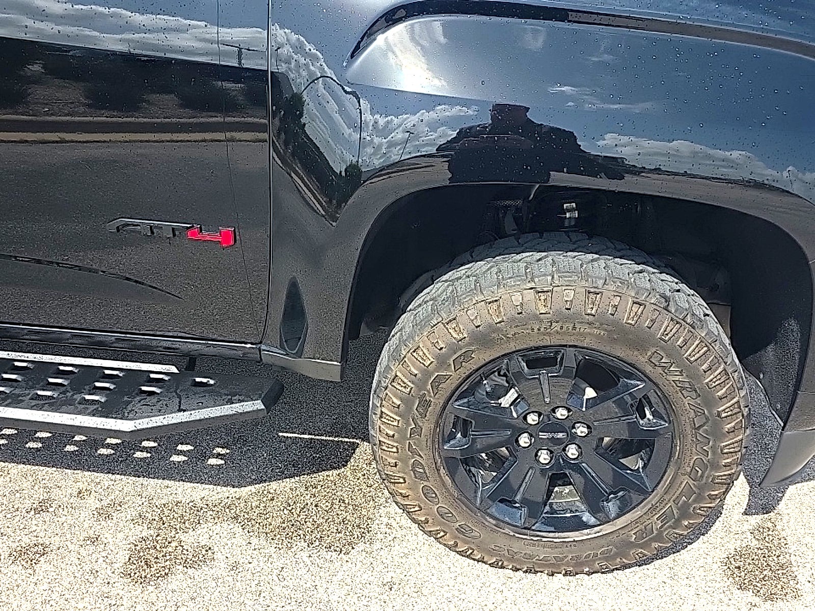 2022 GMC Canyon AT4 - Leather