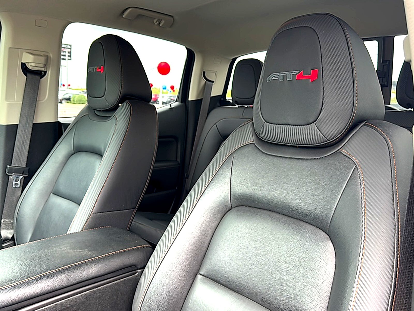 2022 GMC Canyon AT4 - Leather