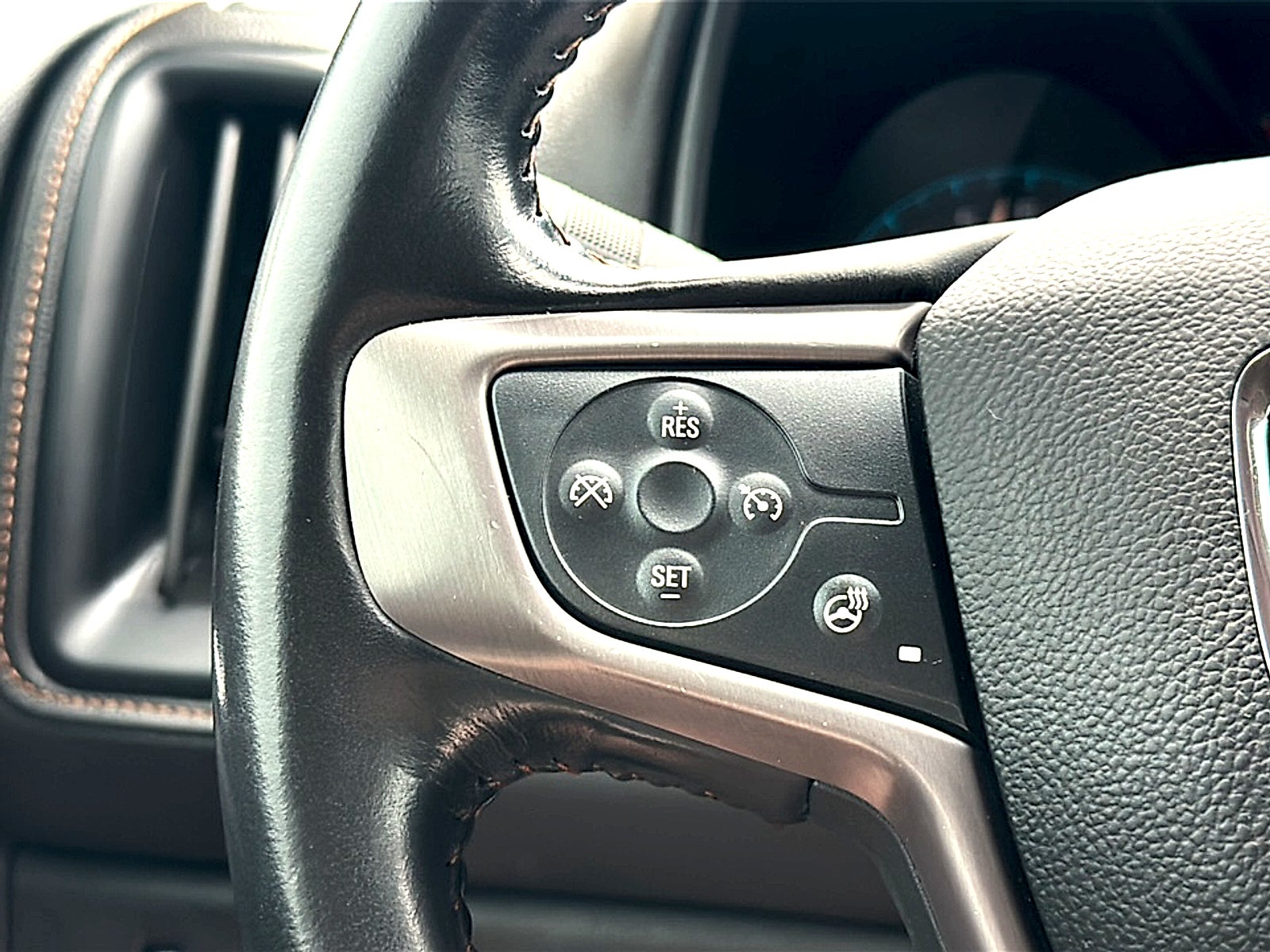 2022 GMC Canyon AT4 - Leather
