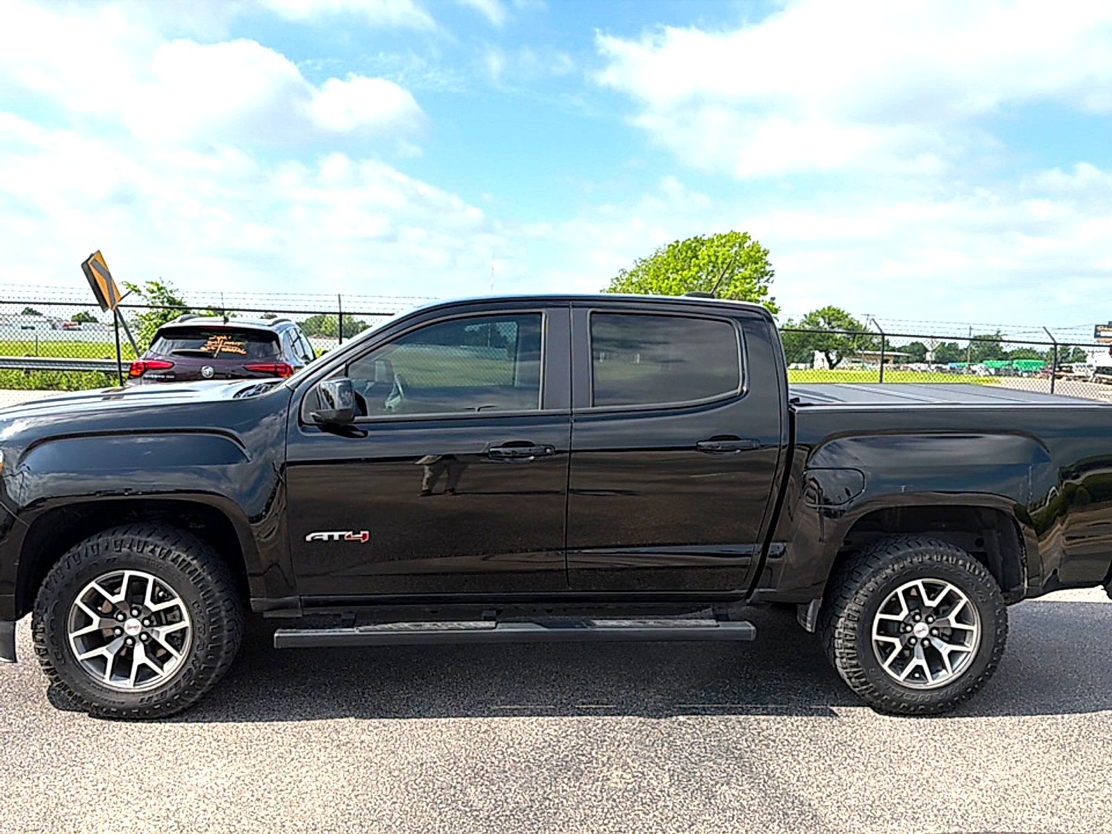2022 GMC Canyon AT4 - Leather