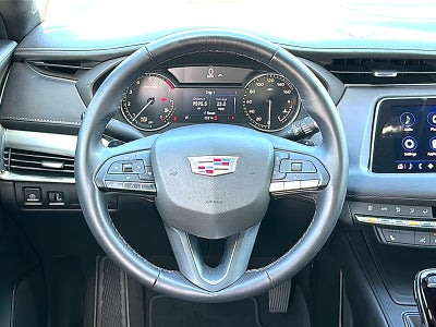 2022 Cadillac XT4 Premium Luxury
