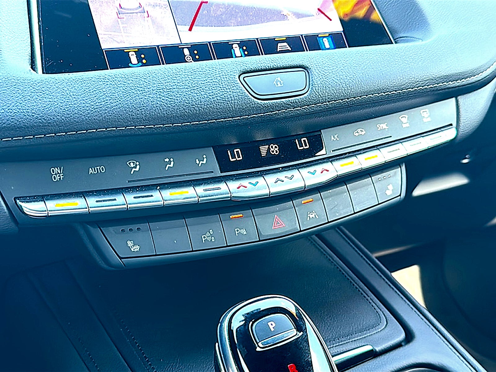 2022 Cadillac XT4 Premium Luxury