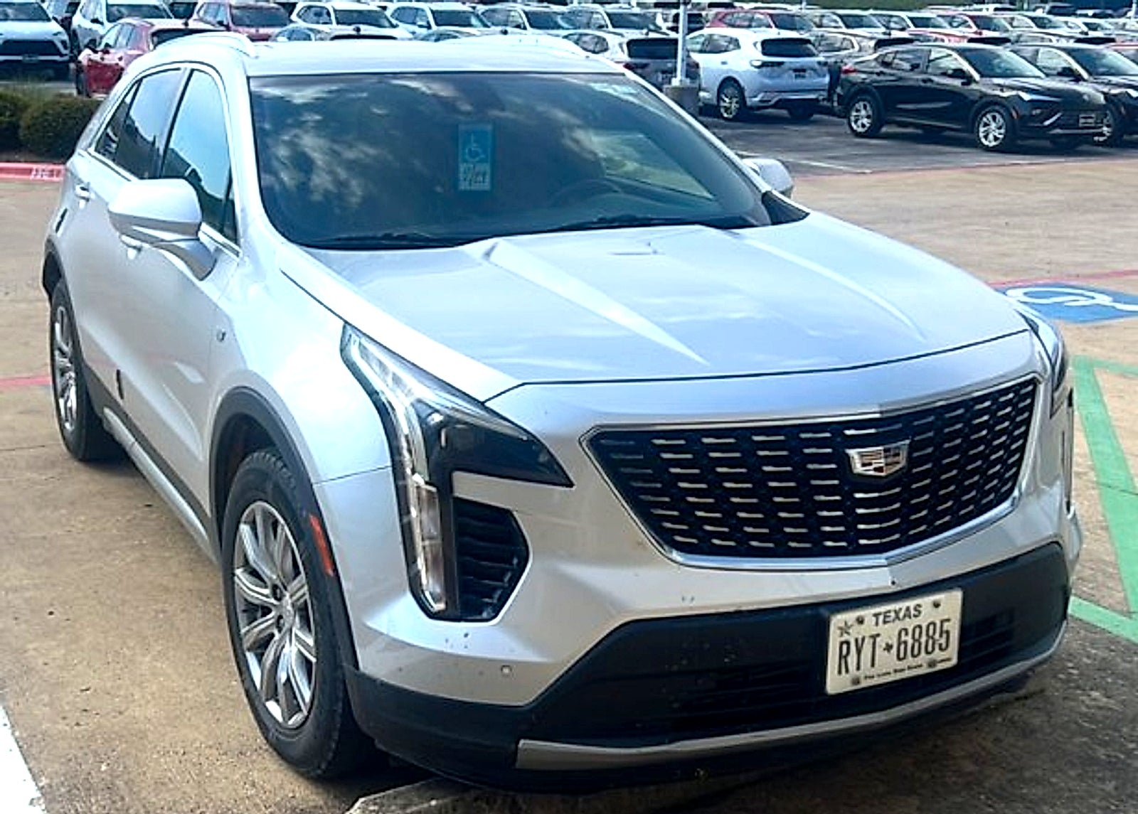 2020 Cadillac XT4 FWD Premium Luxury