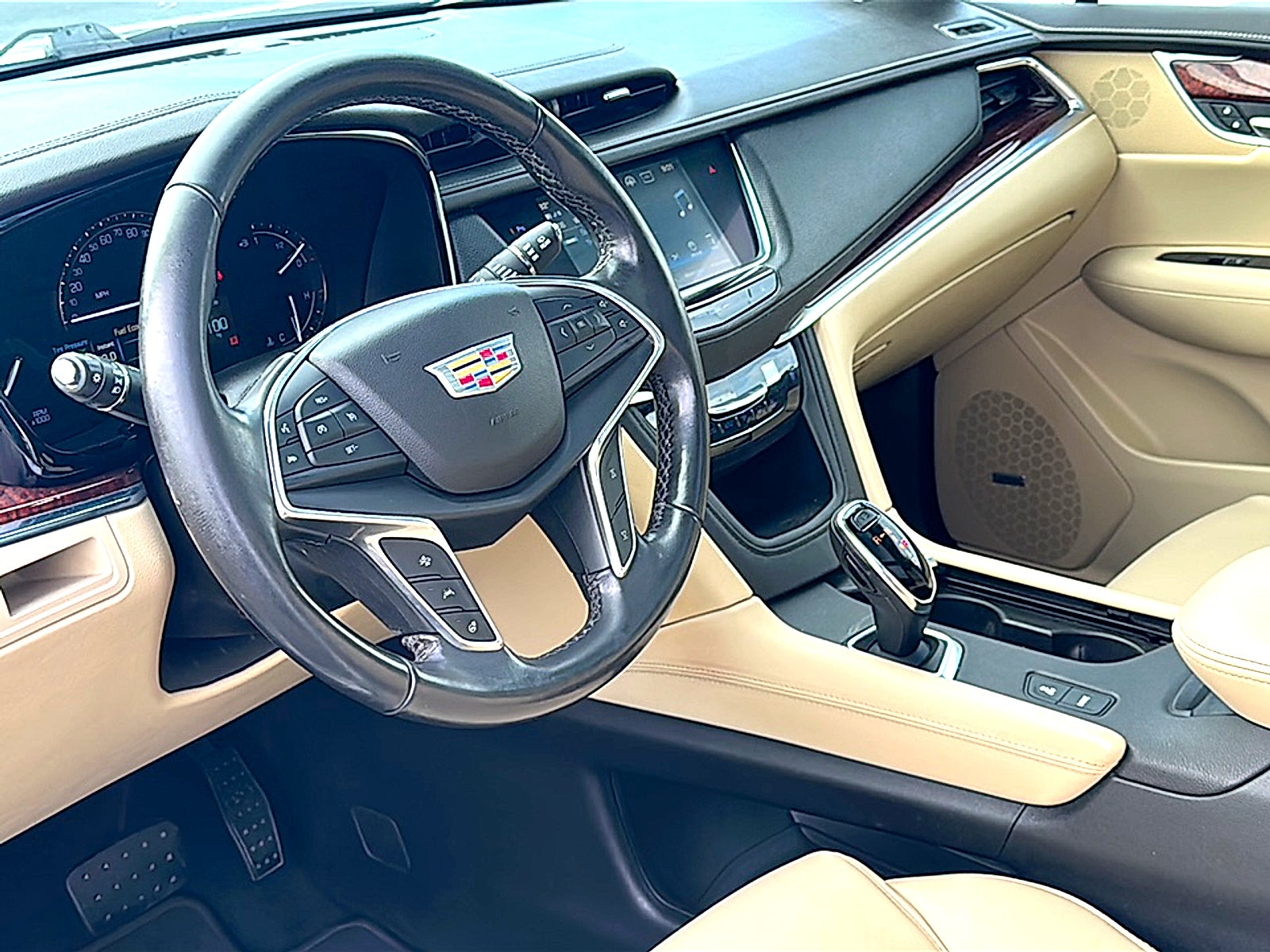 2018 Cadillac XT5 Premium Luxury FWD
