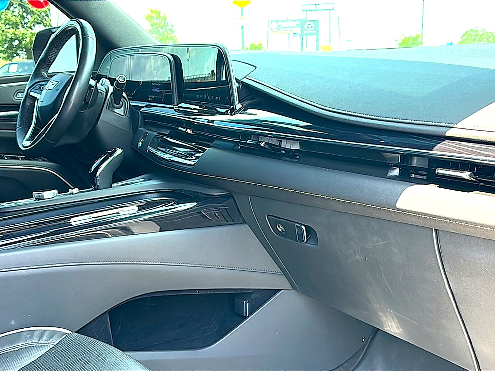 2023 Cadillac Escalade Sport
