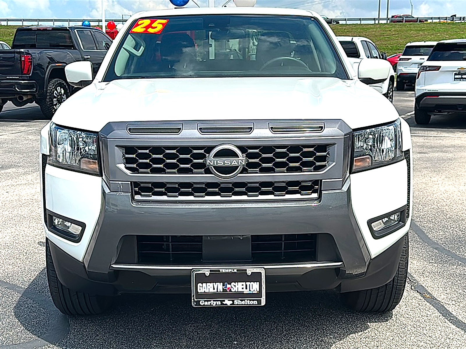 2025 Nissan Frontier Crew Cab SV 4x2