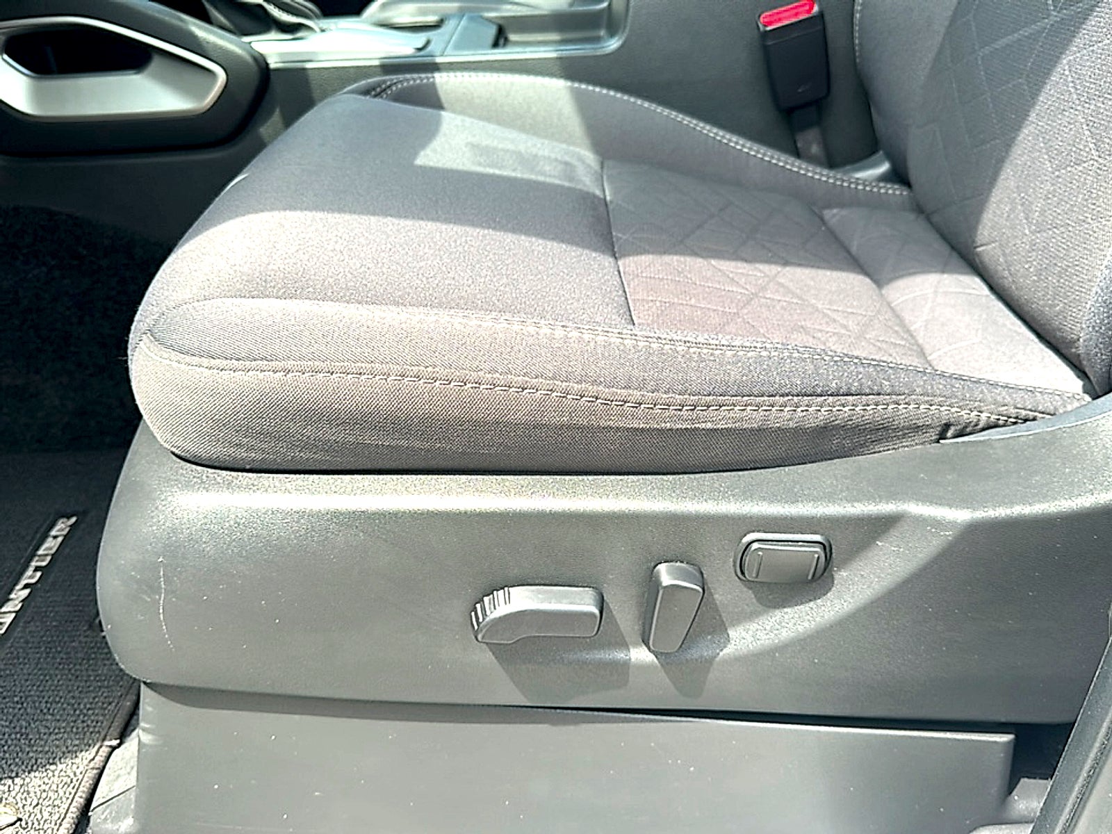 2025 Nissan Frontier Crew Cab SV 4x2