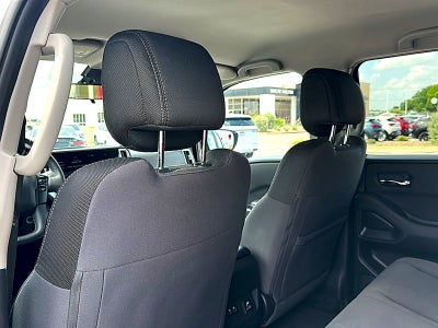 2025 Nissan Frontier Crew Cab SV 4x2