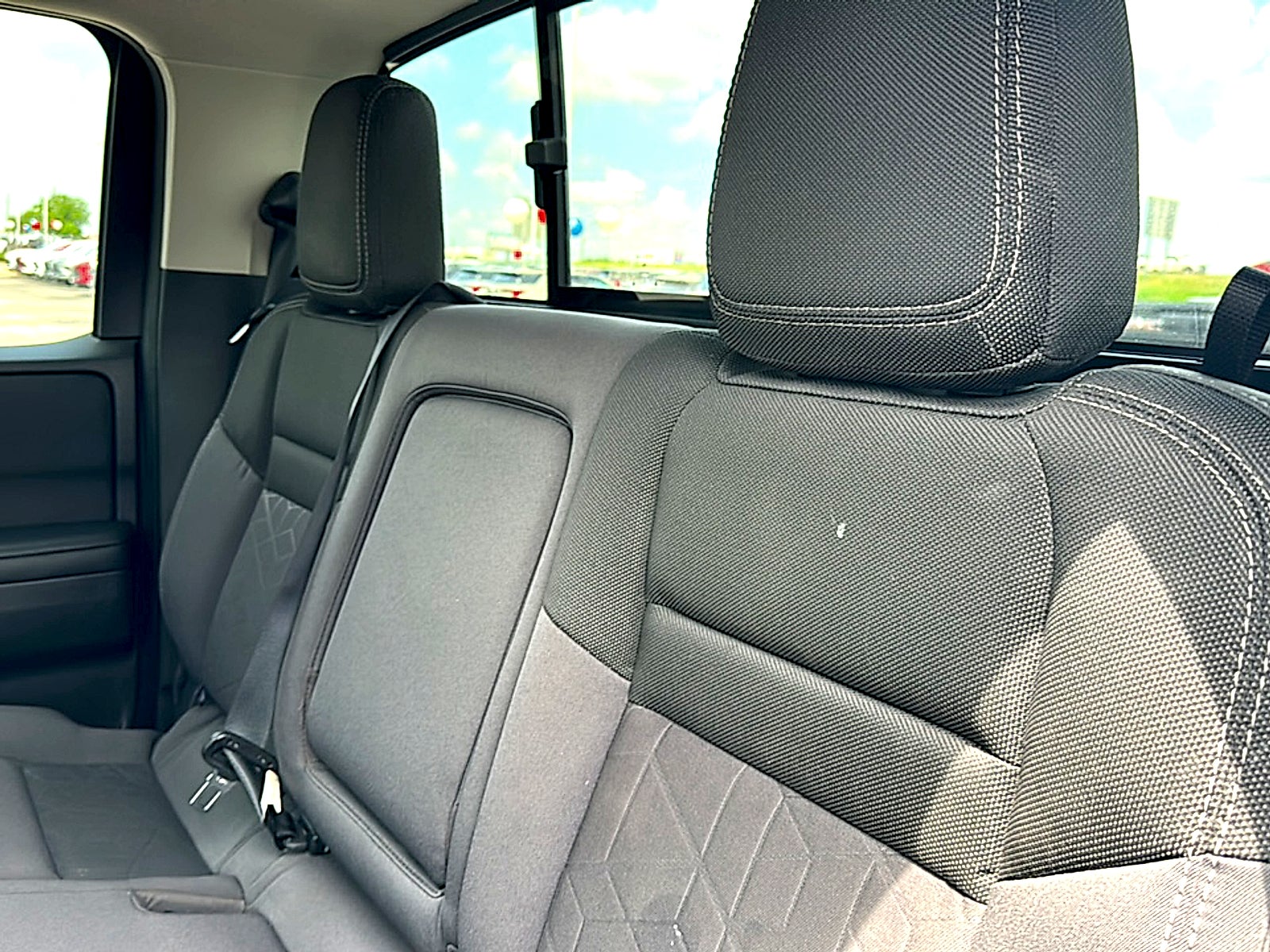 2025 Nissan Frontier Crew Cab SV 4x2