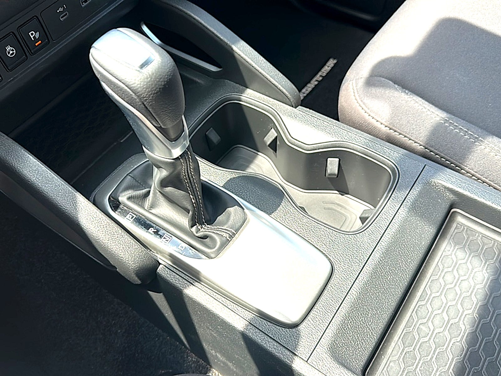 2025 Nissan Frontier Crew Cab SV 4x2