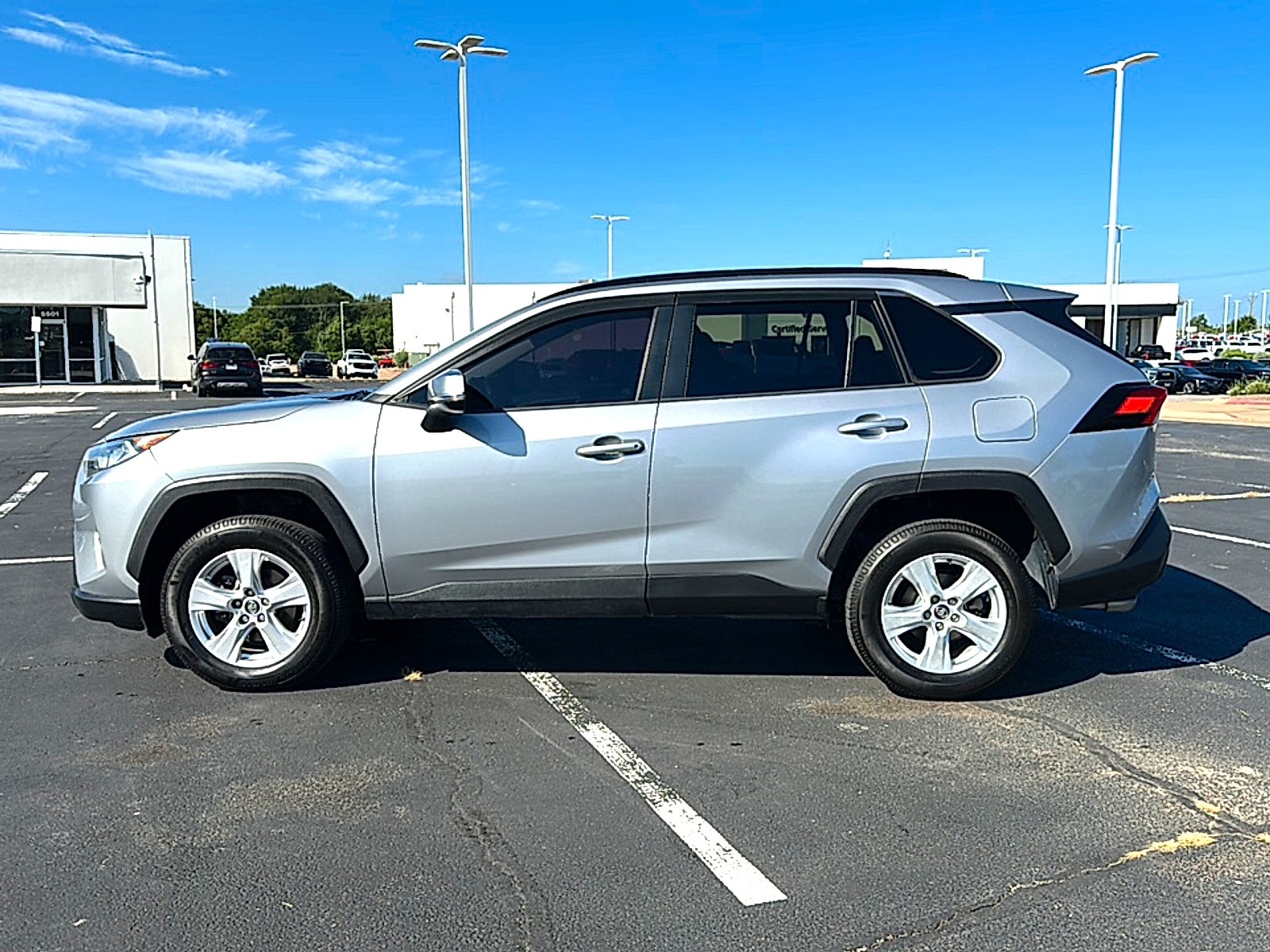 2020 Toyota RAV4 XLE