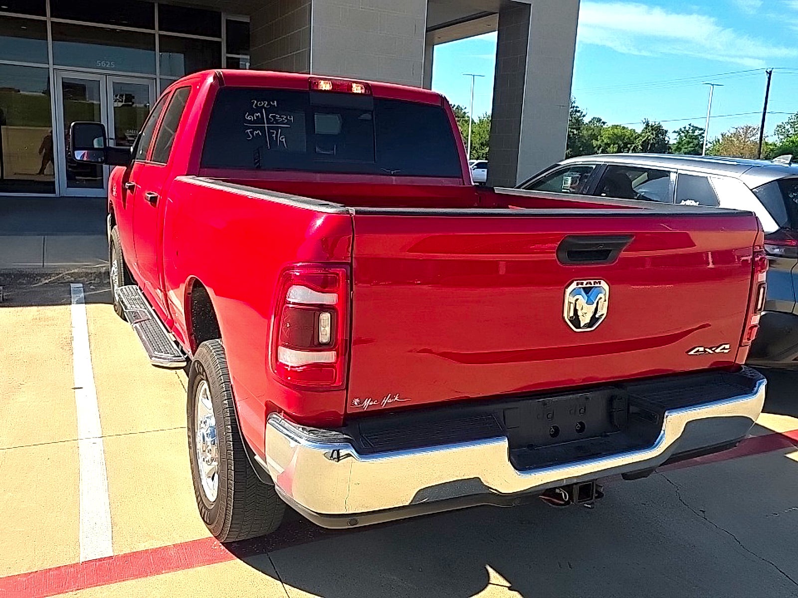 2024 RAM 2500 Tradesman Crew Cab 4x4 6'4" Box