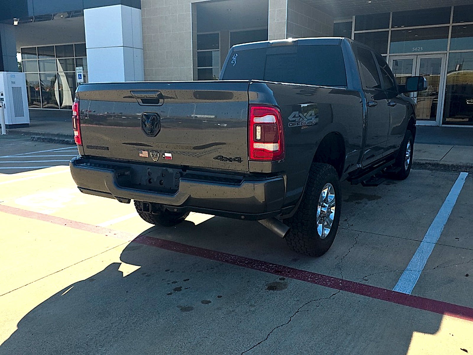 2020 RAM 2500 Big Horn Crew Cab 4x4 6'4" Box