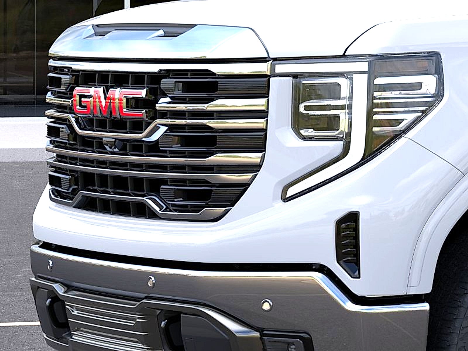 2026 GMC Sierra 1500 SLT - Photo 13