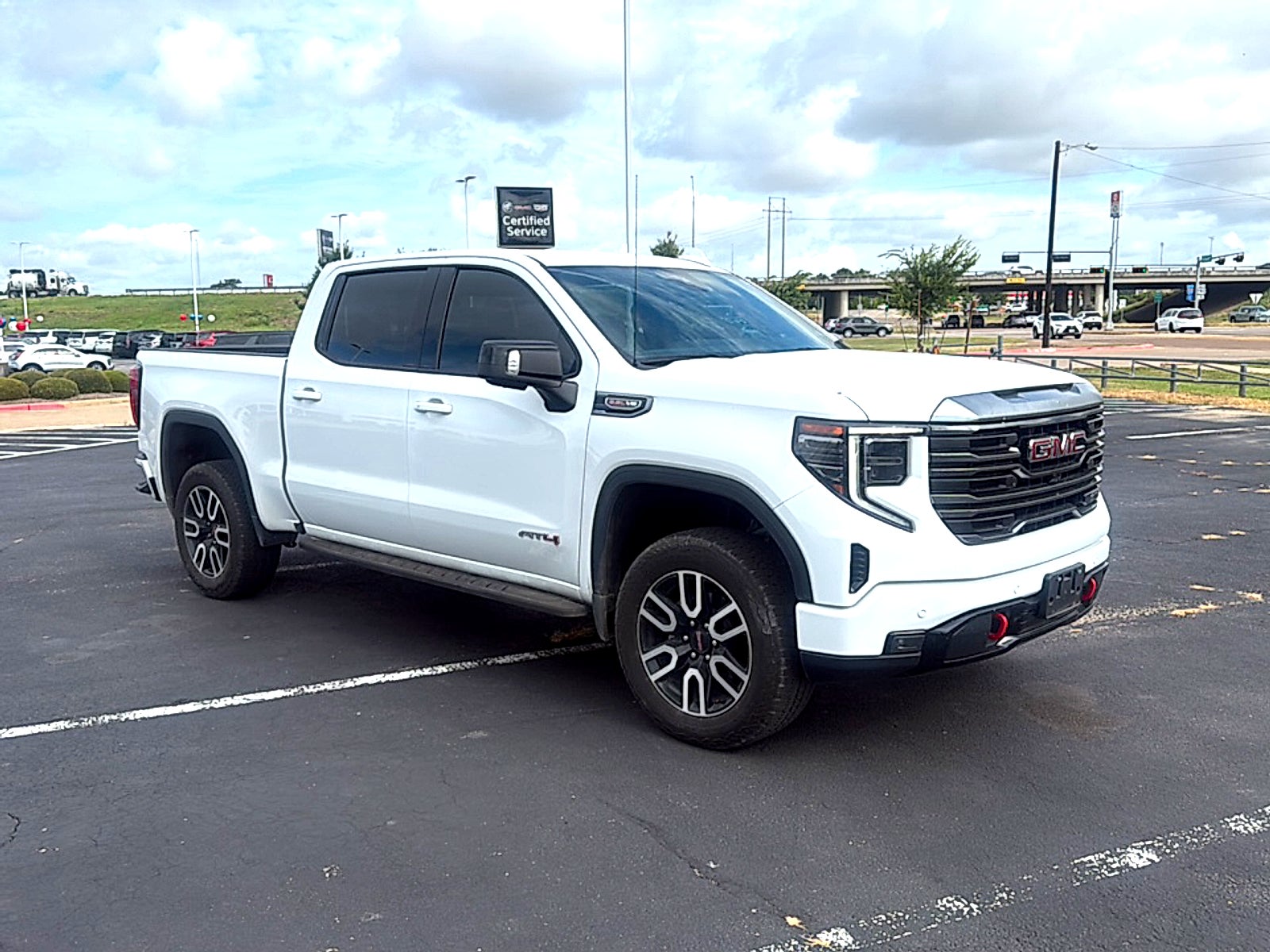 2024 GMC Sierra 1500 AT4