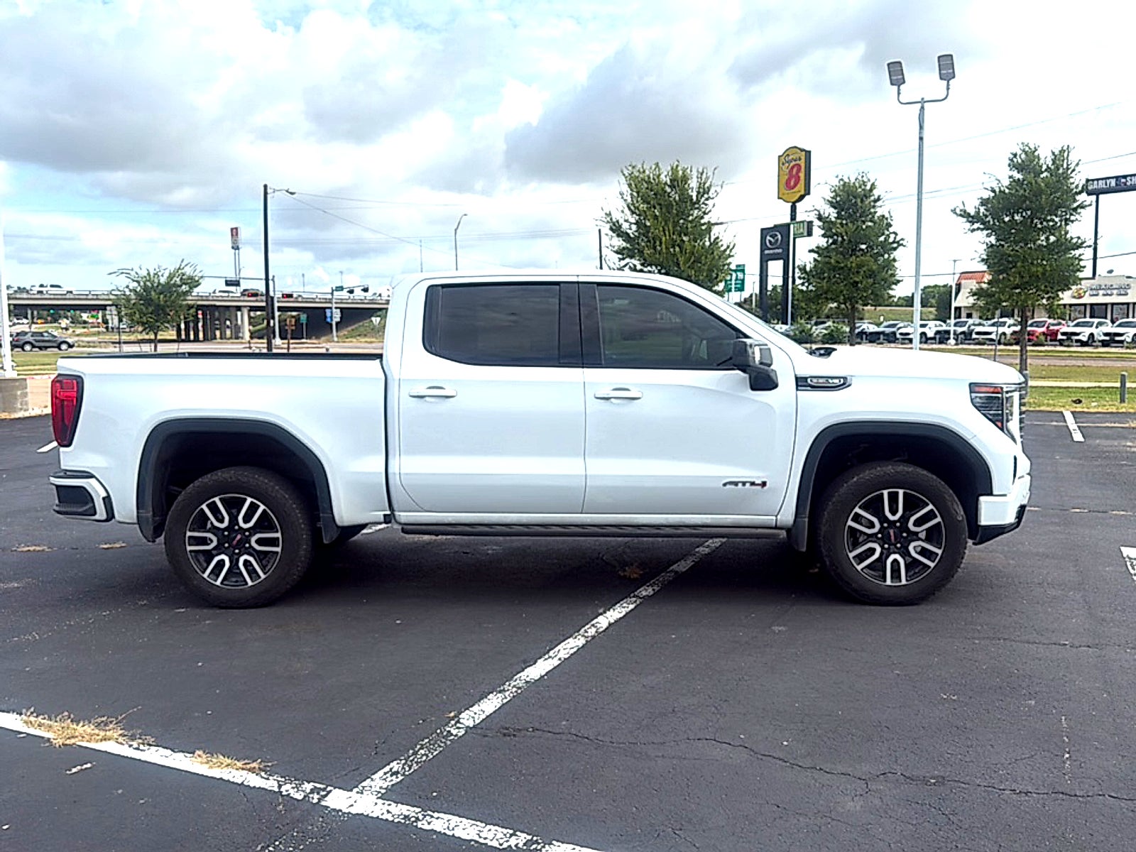 2024 GMC Sierra 1500 AT4