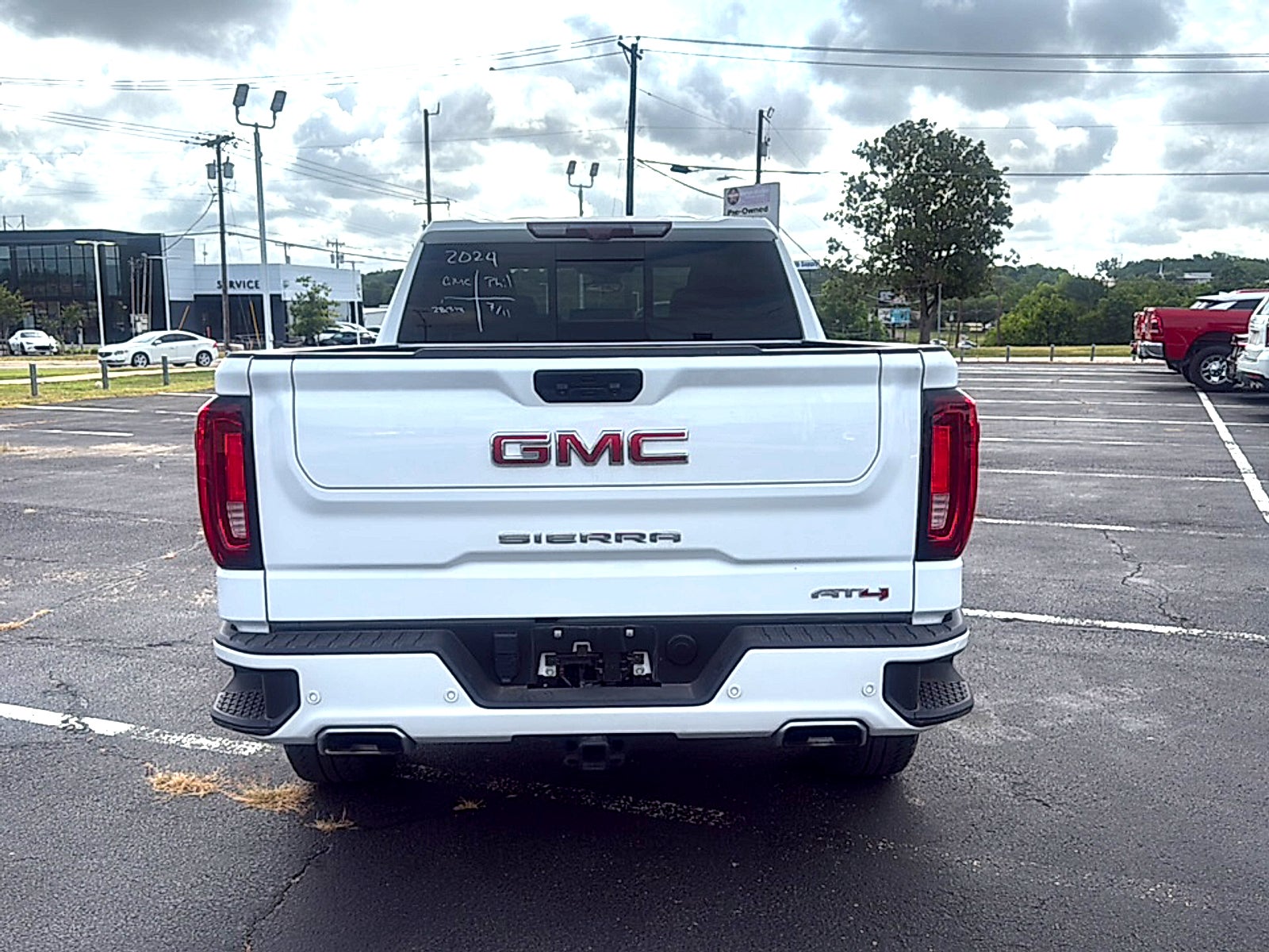 2024 GMC Sierra 1500 AT4