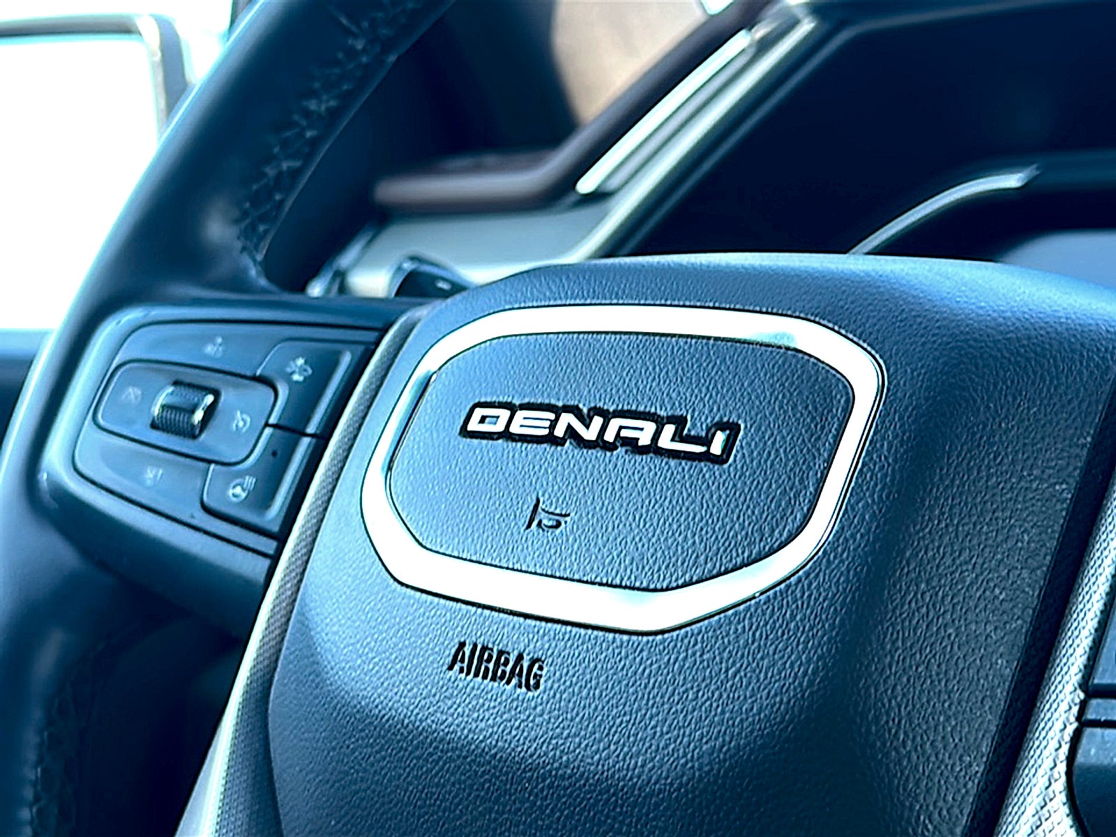 2023 GMC Sierra 1500 Denali