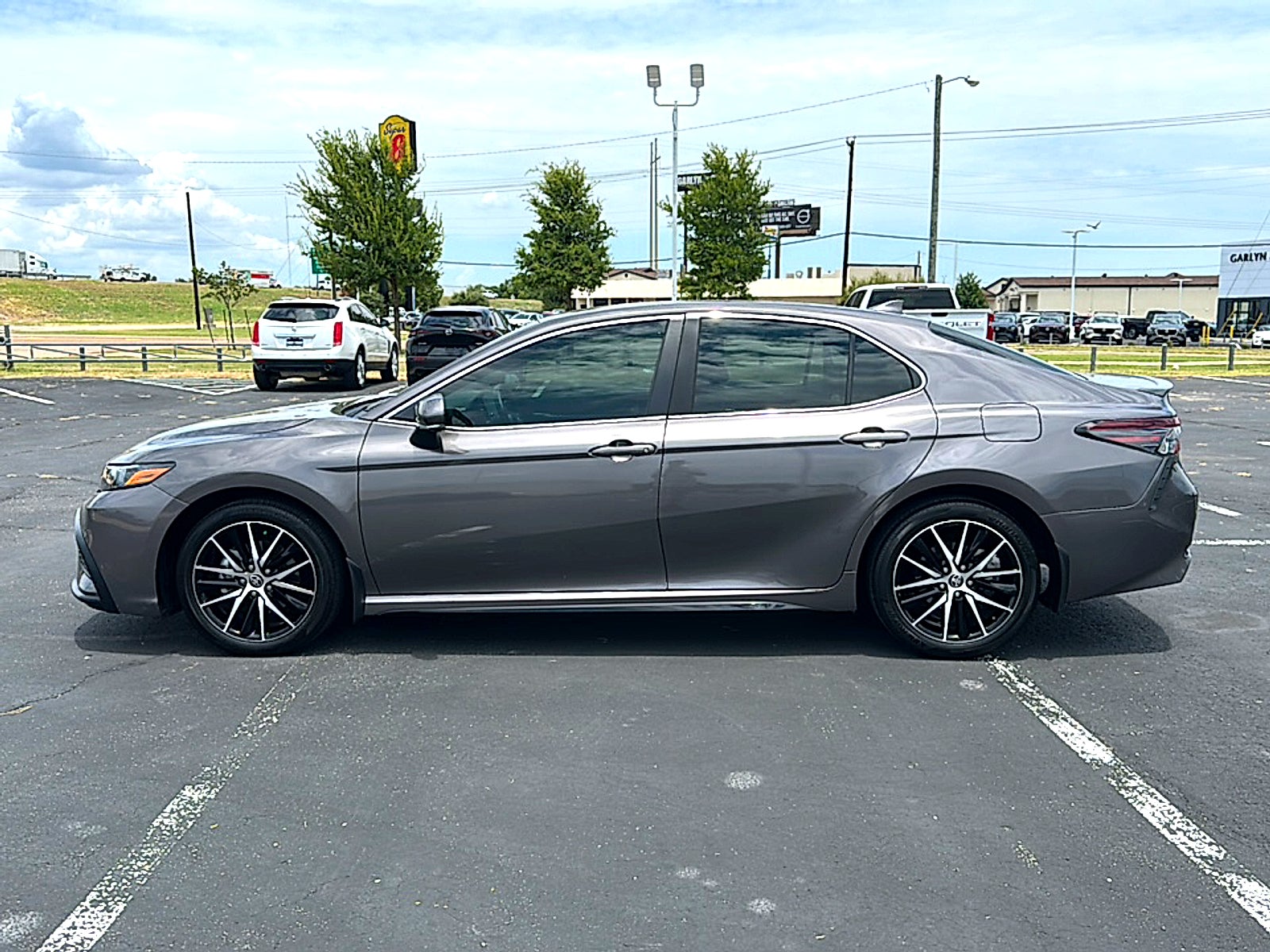 2024 Toyota Camry SE