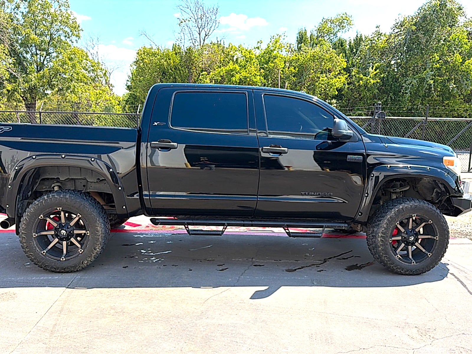 2017 Toyota Tundra SR5 5.7L V8