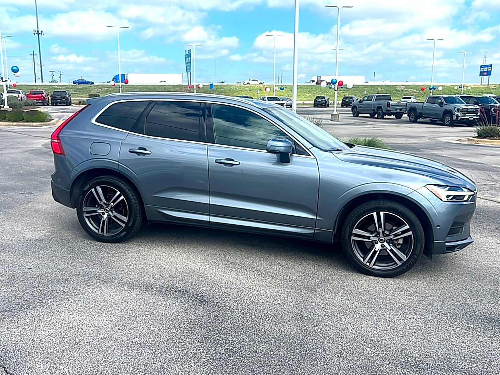 2019 Volvo XC60 T5 Momentum